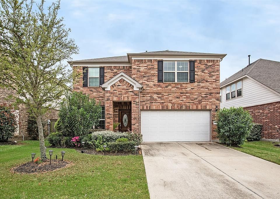 1st image of 28739 Mayes Bluff Dr