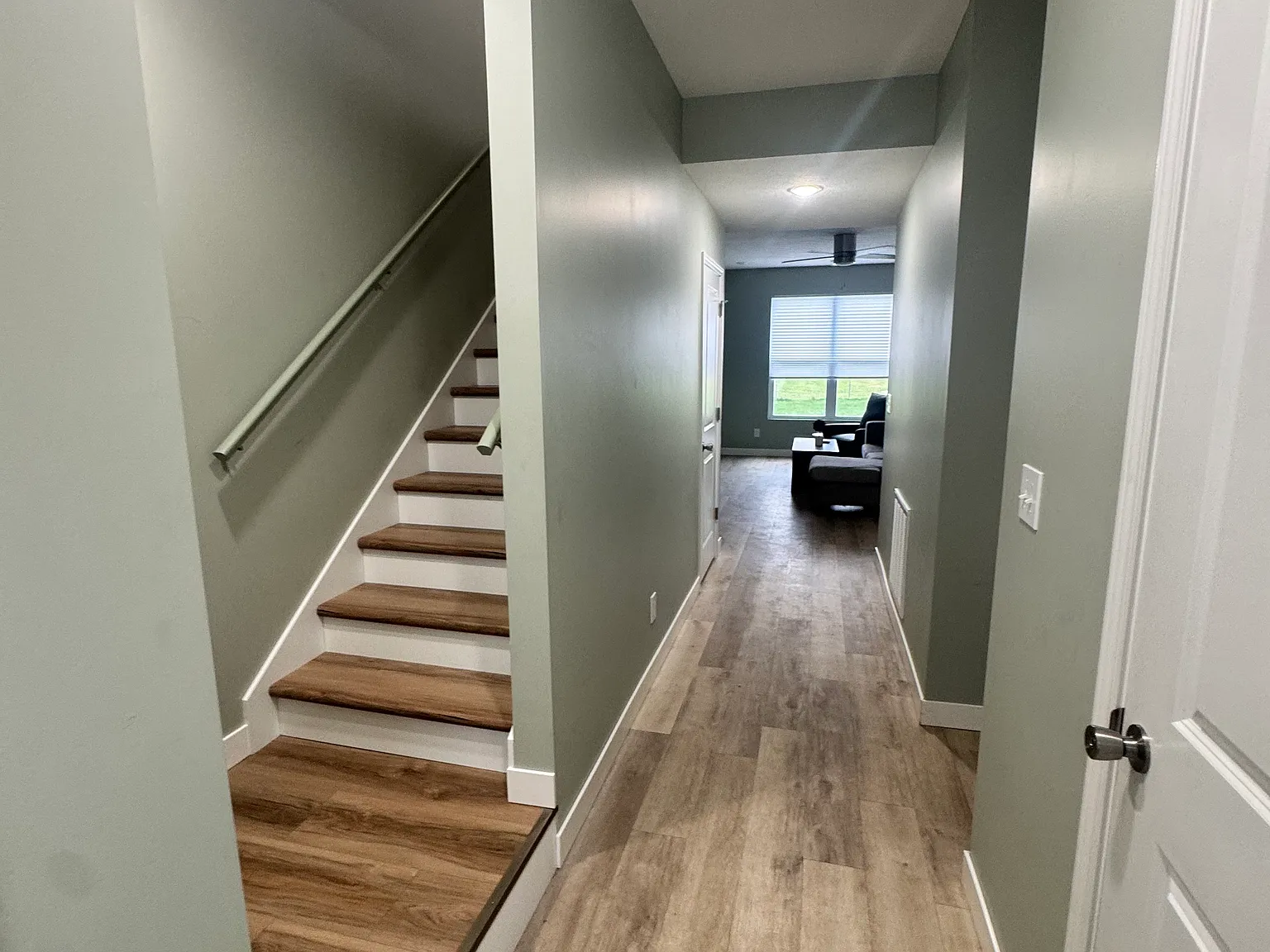 3 bed, 2.5 bath, $3,200 — Photo 2