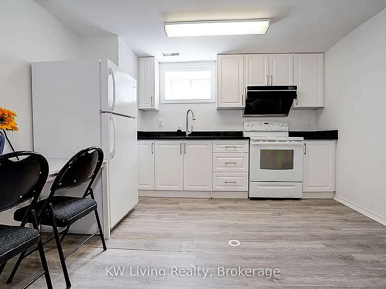 78 Roywood Dr #BASEMENT BACK — Photo 11