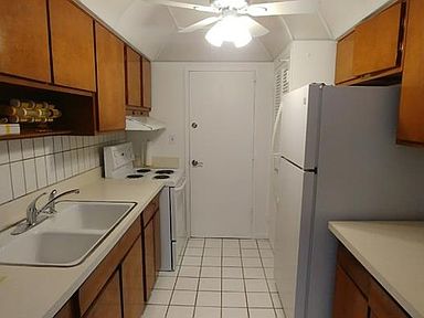 7200 Sunshine Skyway Ln S APT 4G, Saint Petersburg, FL 33711 | Zillow