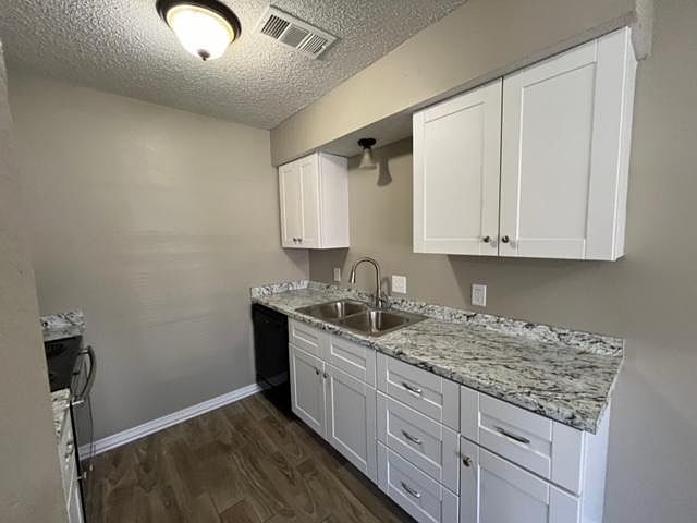 1st image of 7013 Crosstimbers Ln