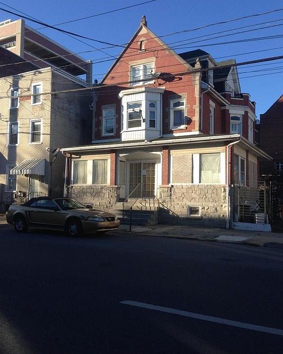 2nd image of 519 W Walnut St