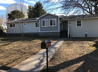 1028 W Magnolia St, Bentonville, AR 72756