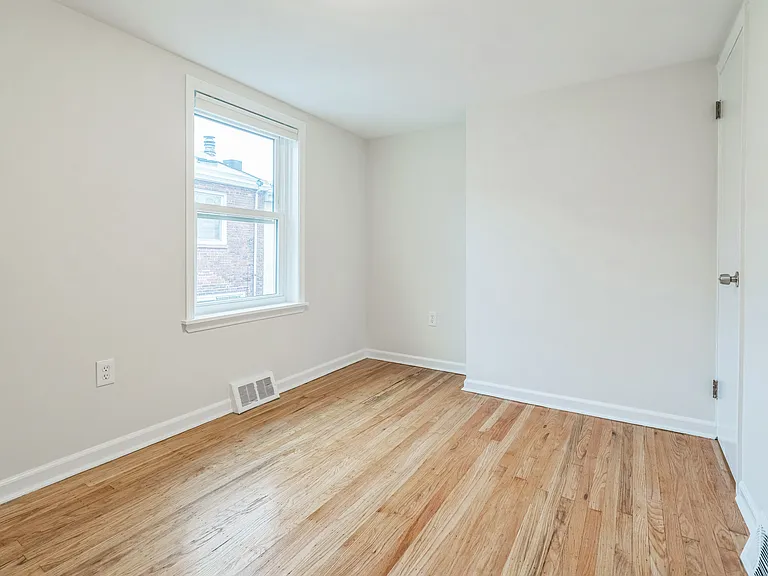 1532 Naudain St — Photo 12