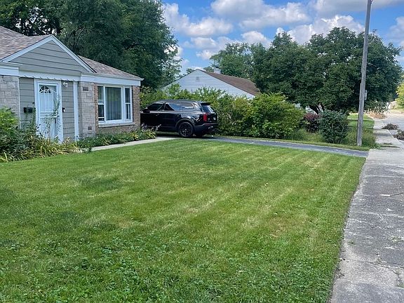 3rd image of 321 Minocqua St