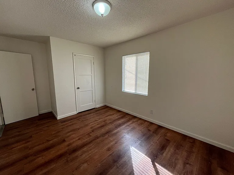 118 Ash St — Photo 4