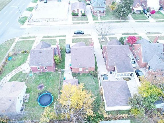 5th image of 20718 Redmond Ave
