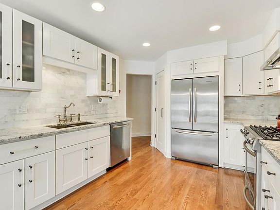 3rd image of 4507 Deer Trail Ct