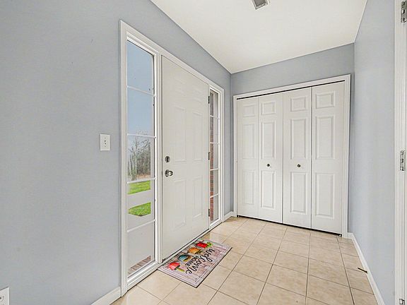 3rd image of 16096 Morningside