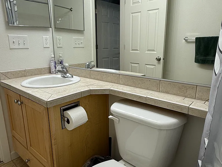 10743 SW Canterbury Ln #102 — Photo 34