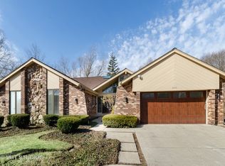 2846 Woodland Dr, Northbrook, IL