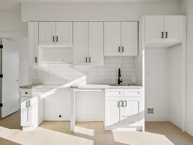 2402 W Montgomery Ave #4 — Photo 3