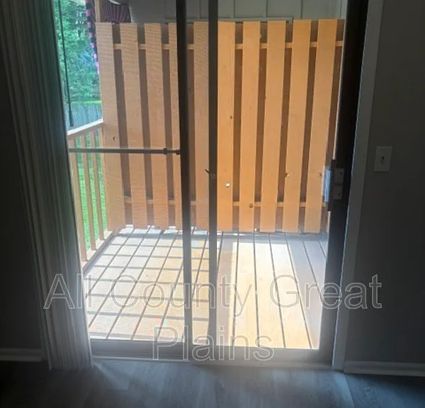 609 S Lakehurst Dr #B — Photo 9