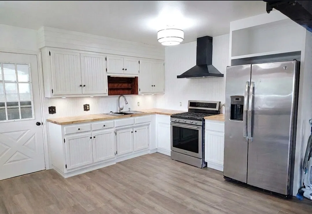 3 bed, 1.5 bath, 1204 sqft, $1,500 — Photo 2