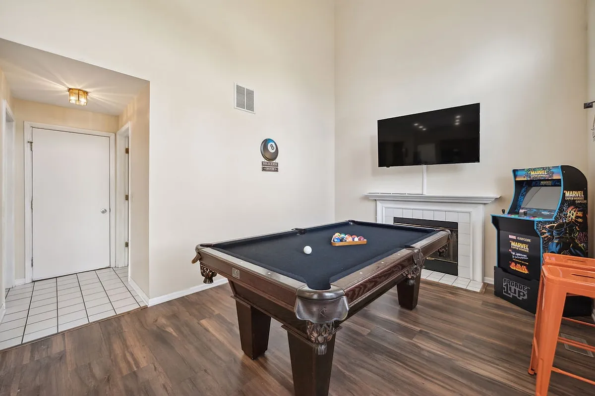 Living Room - 4609 Metcalf Ct #ID1285037P