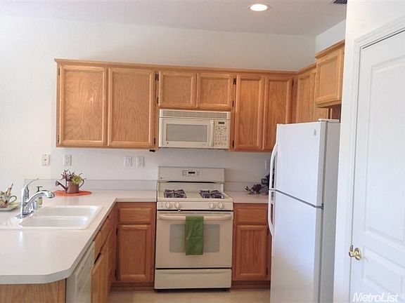2nd image of 3975 Coldwater Dr