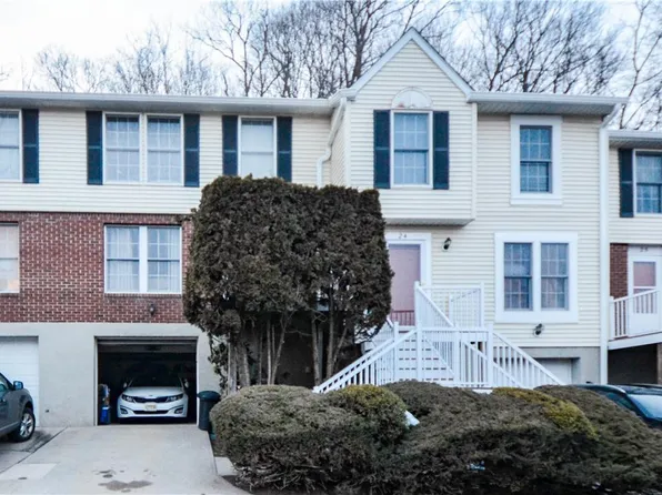 23 Cambridge E, Oxford, NJ 07863