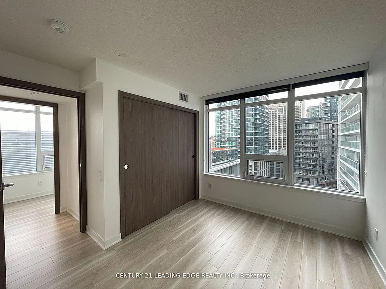 17 Bathurst St #1502 — Photo 24
