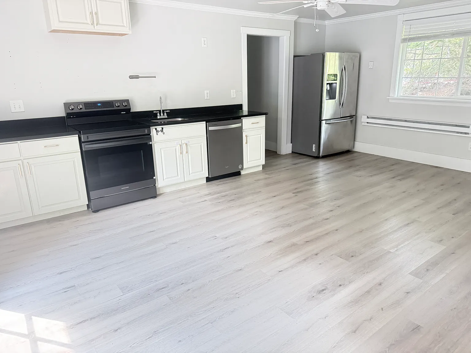 1 bed, 1500 sqft, $1,800 — Photo 1