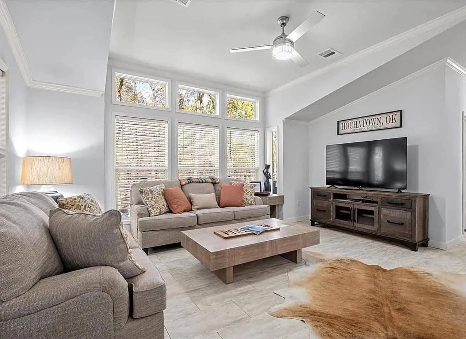 2 bed, 2.0 bath, $2,486 — Photo 3
