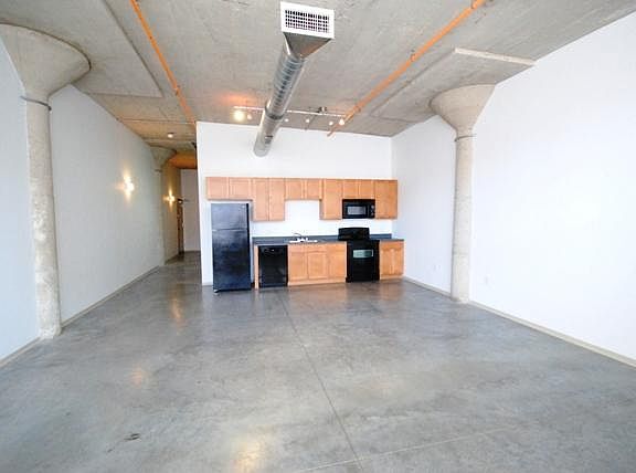 2nd image of 1818 Washington Ave APT 110
