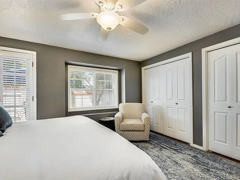 10230 W Greenleaf Ct — Photo 6