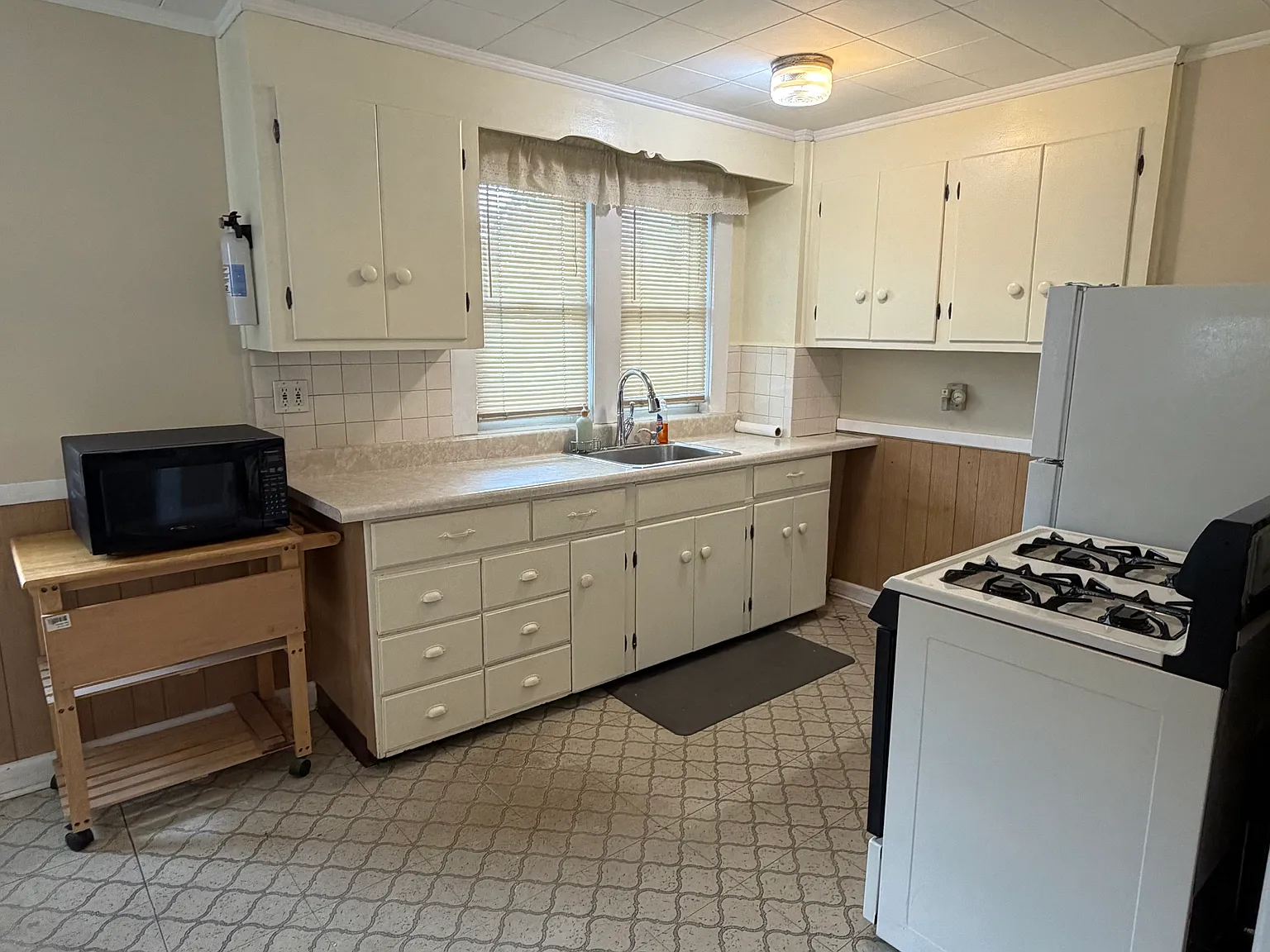 1 bed, 1.0 bath, 900 sqft, $1,895 — Photo 1