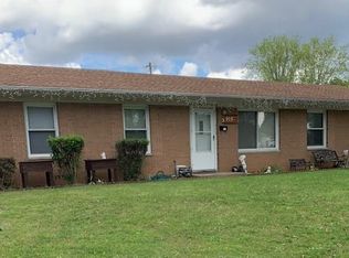 919 Holiday Dr, Danville, IL 61832