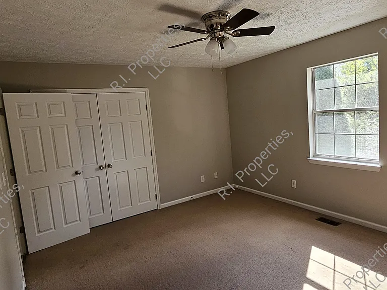 565 Highland Dr #3 — Photo 25