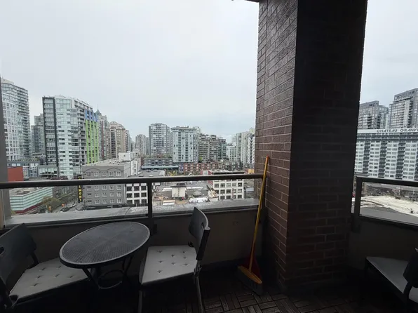 1010 Howe St #808, Vancouver, BC V6Z 1P5