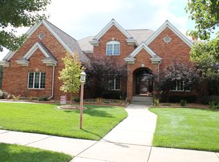 10328 Cherrywood Ln, Munster, IN