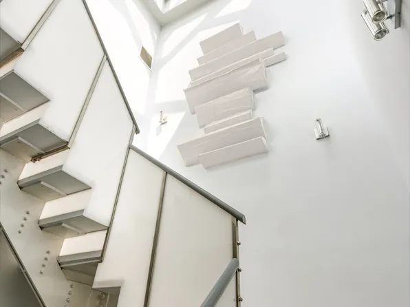 85 Leonard Street image 10 of 24