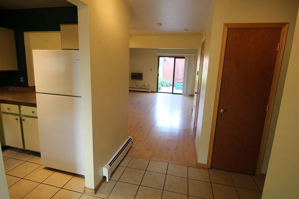 Building Photo - 1625 W Elizabeth St #I1