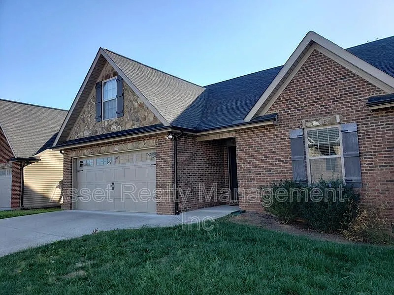 Building Photo - 235 Stonefield Rd #1