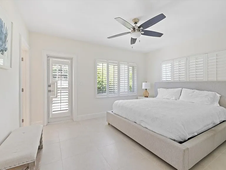 1635 Seabreeze Blvd — Photo 15