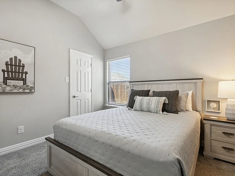 608 Knightsbridge Ln — Photo 17