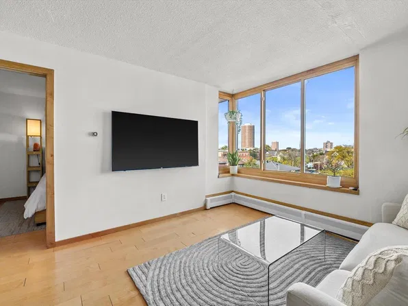 1409 N Prospect AVENUE #506, Milwaukee, WI 53202