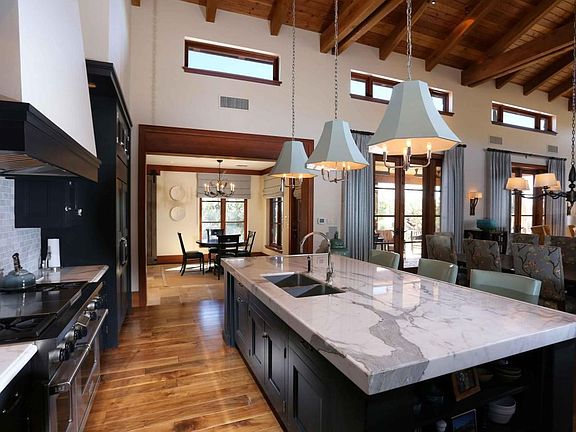 3rd image of 1206 W Tortolita Mountain Cir