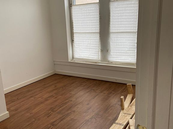 4th image of 131 E Water St APT 204