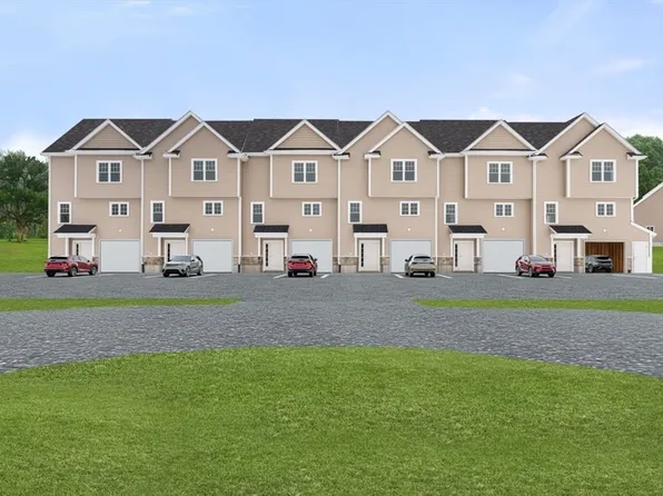 719 S Franklin St #H, Holbrook, MA 02343