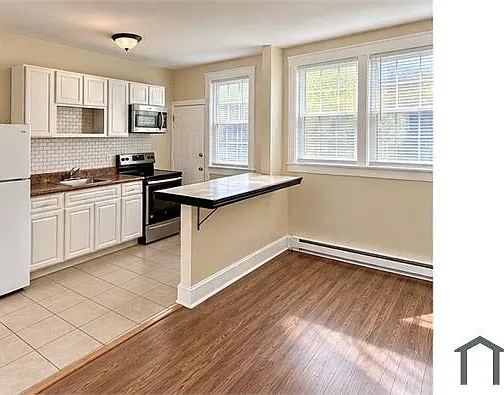 3 bed, 1188 sqft, $2,499 — Photo 3