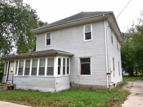 218 Sumner St, Waterloo, IA 50703