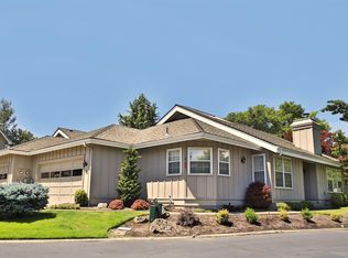 124 SE Gold River Ln, Grants Pass, OR 97527