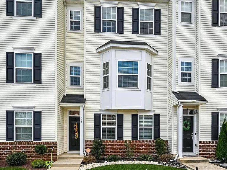 447 Toftrees Dr — Photo 1
