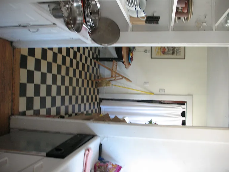 50 Clarendon Ave #2 — Photo 3