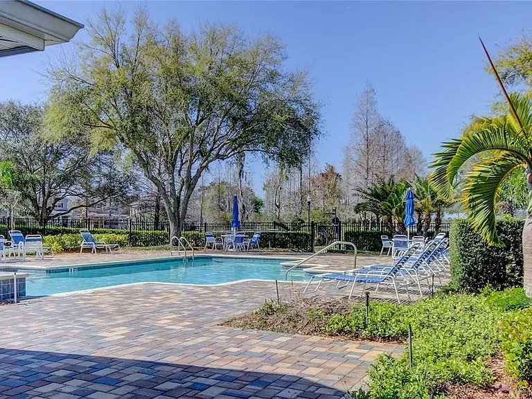 10704 Sierra Vista Pl — Photo 4
