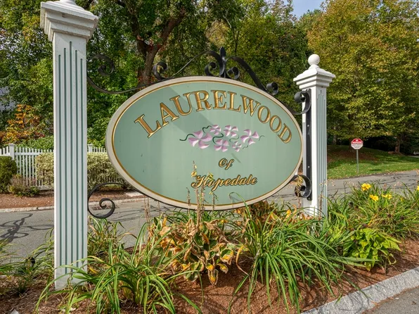 103 Laurelwood Dr Unit 103, Hopedale, MA 01747