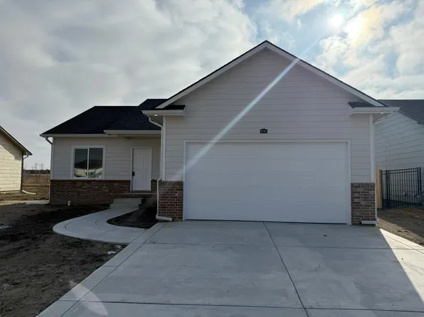 8783 E Summerside Pl, Wichita, KS 67226