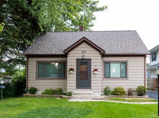 935 Sycamore Ave, Racine, WI 53406