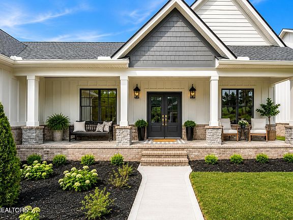 4th image of 121 Cozy Manor Way